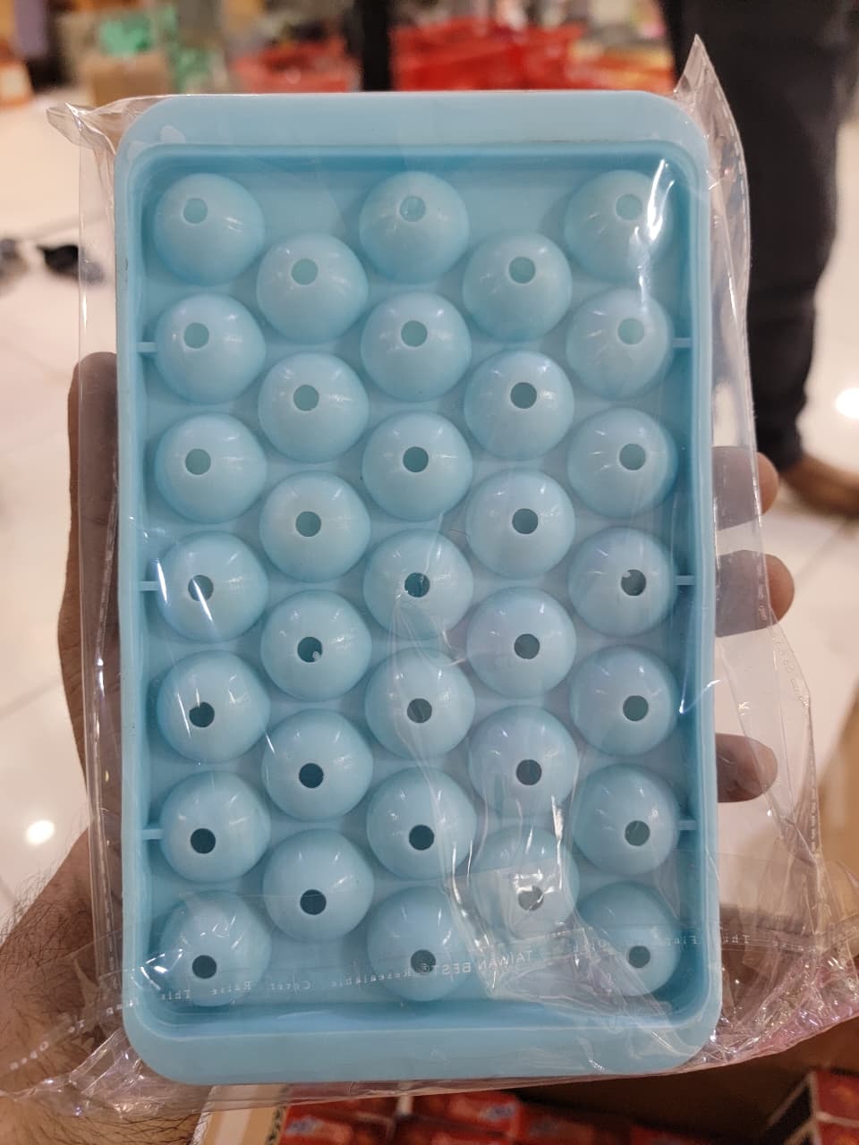 1 PCs Round Ice Cube Tray & Sphere Ice Ball Maker Mold with Container – Circle Mini Ice Sphere Storage Bin & Chilling Set