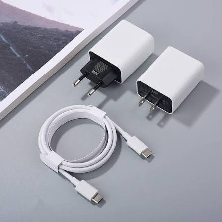 پکسل 6، 6 پرو، 7، 7 پرو، 8، 8 پرو، پکسل فولڈ اور USB-C ڈیوائسز کے لیے گوگل کا اصلی 30W USB-C PD فاسٹ چارجر مع USB-C تا USB-C کیبل